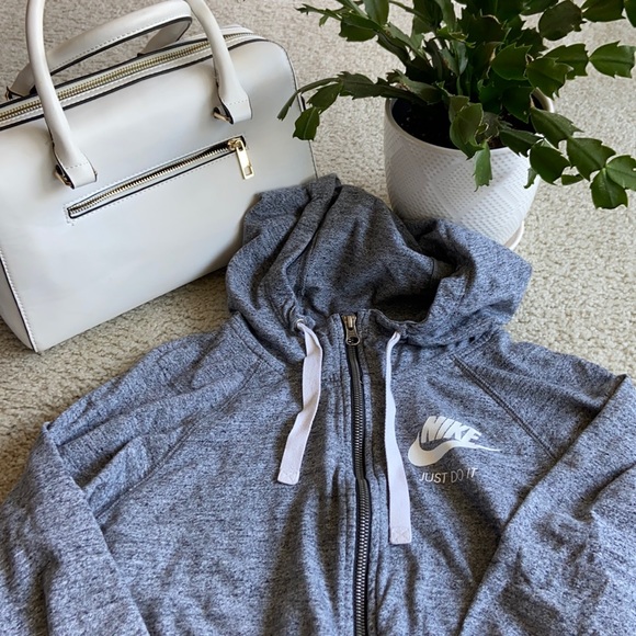 Nike Jackets & Blazers - COPY - Nike Zippie with hood